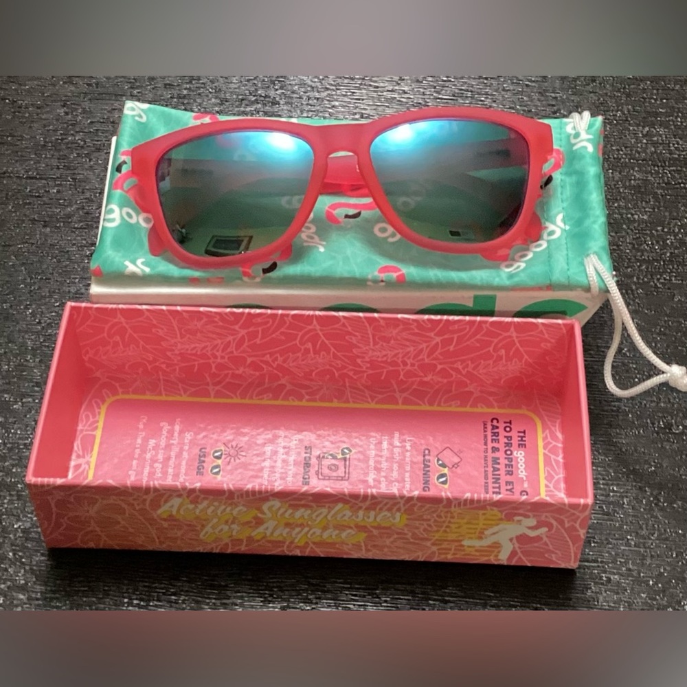 GOODR FLAMINGOS ON A BOOZE CRUISE OG MATTE PINK W/BLUE POLARIZED SUNGLASSES NEW - Picture 8 of 12